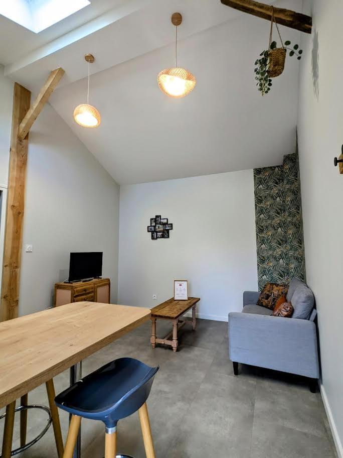 Le Boheme, Sauna & Spa Riorges Buitenkant foto
